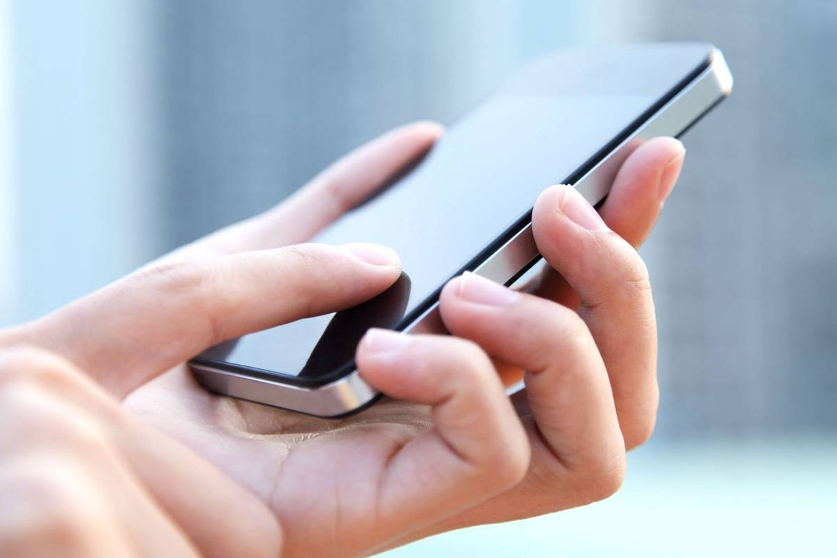 Kako ukloniti i zamijeniti zaštitno staklo na telefonu