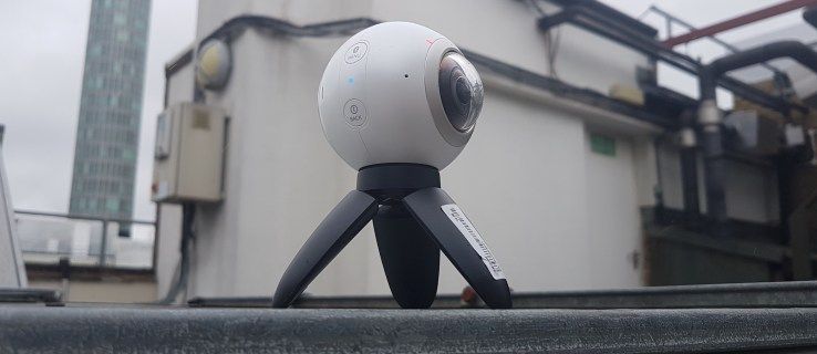 Pregled Samsung Gear 360: Odlična 360-stopinjska kamera, ki pa se lepo igra le s telefoni Galaxy