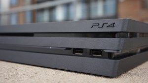 Recensione PS4 Pro: Sony rilascia la PS4 Pro blu traslucida per celebrare i 500 milioni di vendite