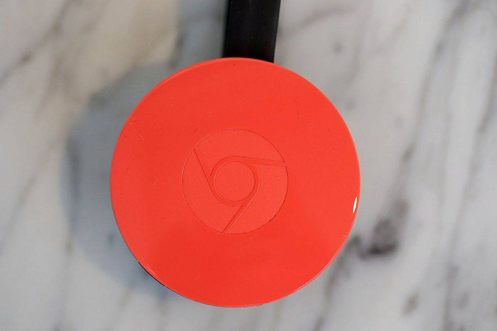 Hoe u naar Chromecast kunt luisteren met een hoofdtelefoon