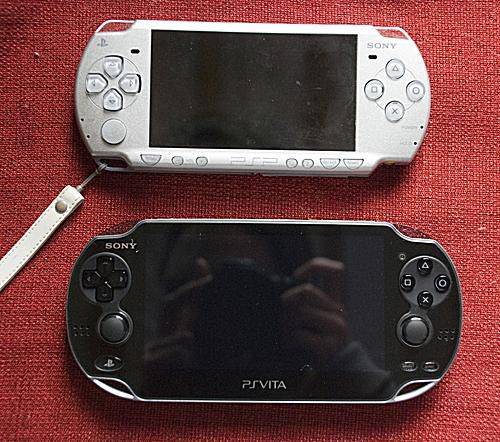 PSP et PS Vita côte à côte