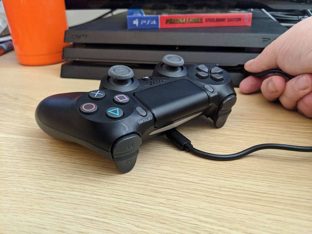 Hoe je dit kunt oplossen als een PS4-controller niet oplaadt