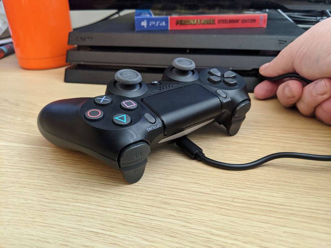 Com solucionar-ho quan un controlador de PS4 no es carrega