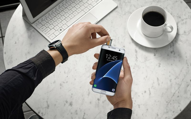 Galaxy S7에서 파일, 사진 및 데이터를 SD 카드로 이동하는 방법