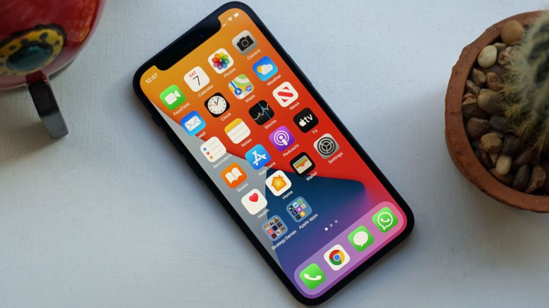 Kā mainīt fonta lielumu iPhone tālrunī