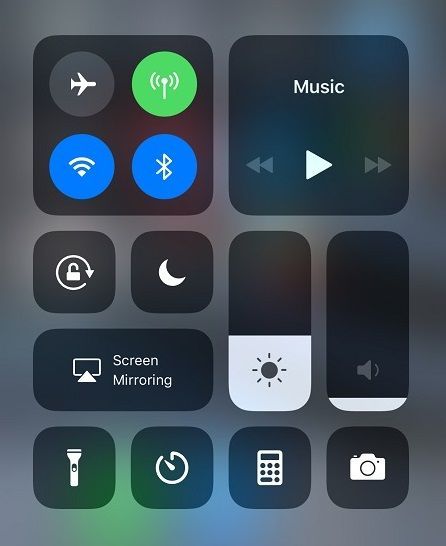 iPhone XS - Cómo reflejar mi pantalla en mi TV o PC
