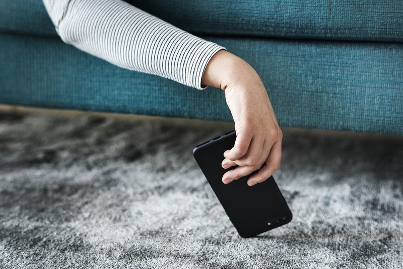 Kaip blokuoti tekstinius pranešimus „Samsung Galaxy J7 Pro“.