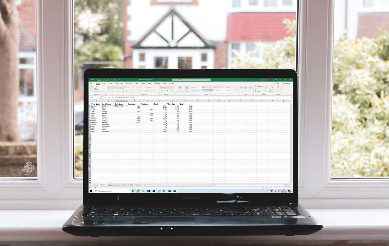 Как объединить два столбца в Excel