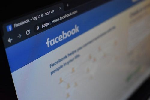 כיצד למחוק את היסטוריית החיפושים בפייסבוק