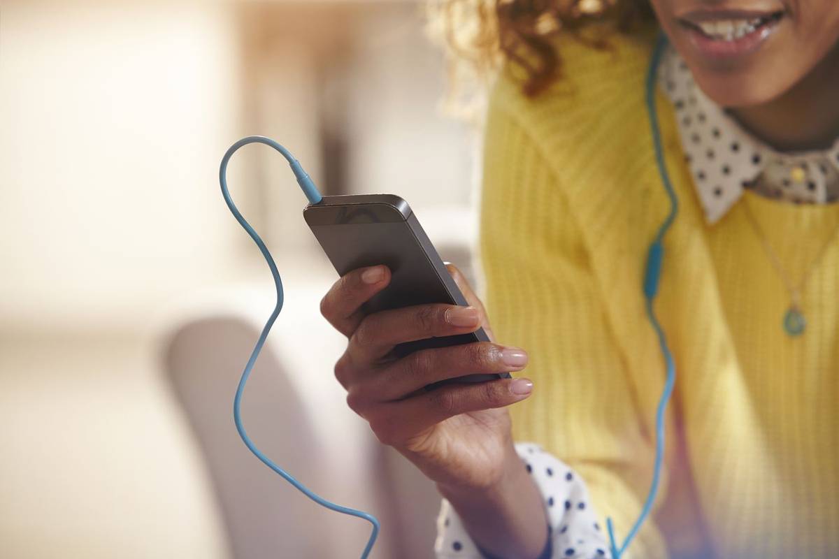 O que é o microfone em linha nos fones de ouvido?
