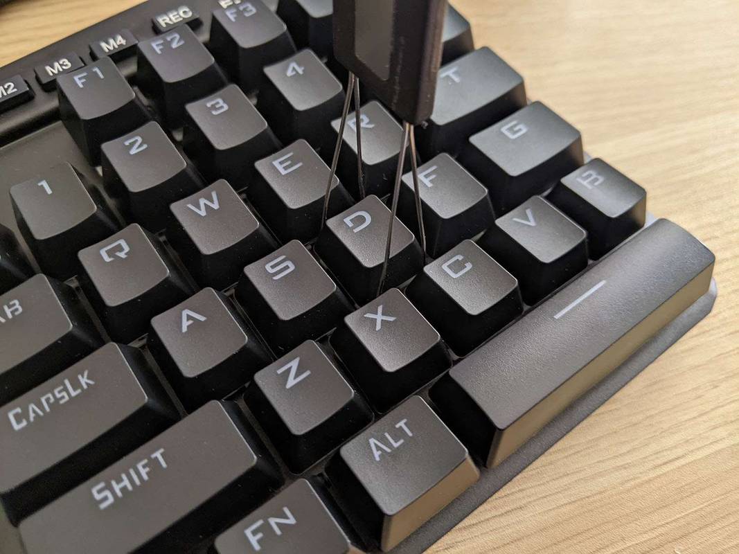 Sådan udskiftes kontakter på mekanisk tastatur