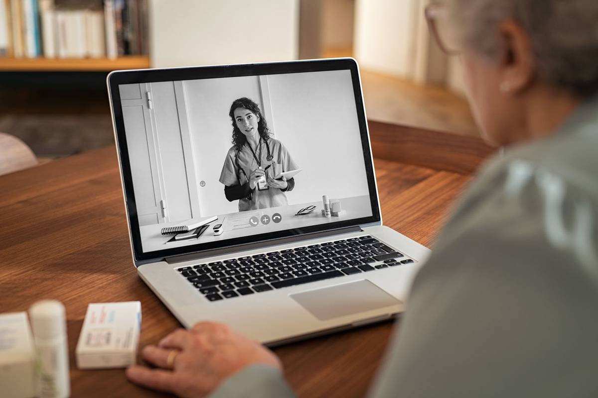 Hoe u een computerscherm kunt repareren dat zwart en wit wordt