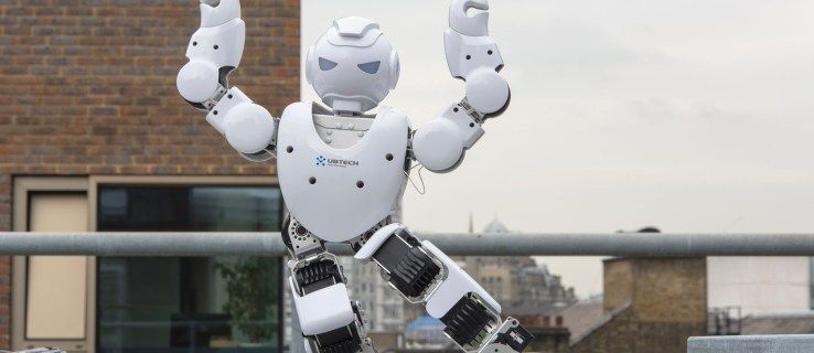 یو بی ٹیک الفا 1 ایس جائزہ: A £ 400 روبوٹ جو لفظی طور پر سارا گانا اور سارا رقص ہے