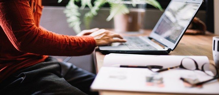 هل يستطيع محرر مستندات Google قراءة المستندات بصوت عالٍ؟