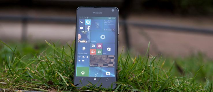 Microsoft Lumia 650 apskats: viedtālrunis, kas, iespējams, bija lielisks