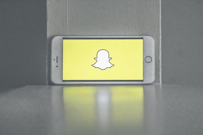 Come sapere se qualcuno sullo schermo registra il tuo post o la tua storia Snapchat