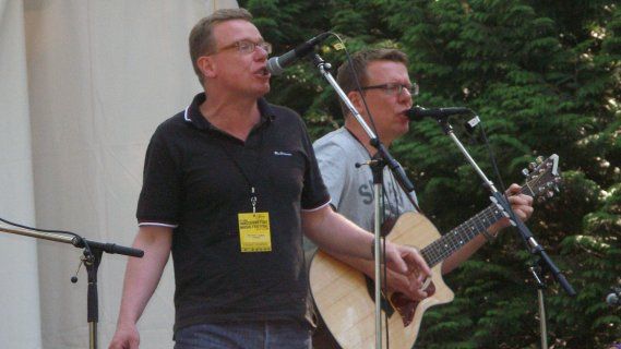 Fysikere har endelig faktasjekket de latterlige tekstene i The Proclaimers 500 Miles-sang