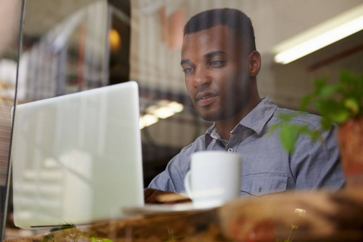 Comment trouver et utiliser les cybercafés