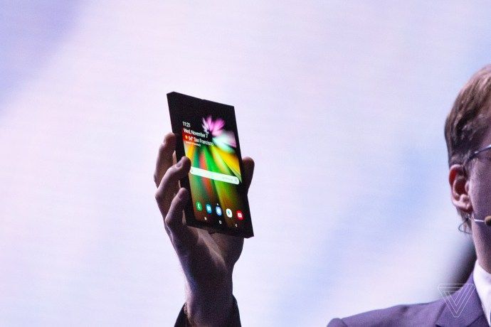 Samsung Galaxy X: Möglicher Name für faltbares Telefon durchgesickert