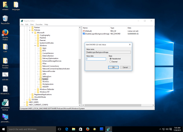 Schakel de achtergrondafbeelding van het aanmeldingsscherm uit in Windows 10 zonder hulpprogramma's van derden te gebruiken